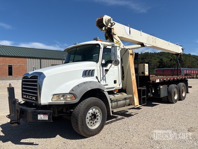 National 8100D 46000 lb Straight Boom on 2007 Mack CTP713 6x4 Crane Truck