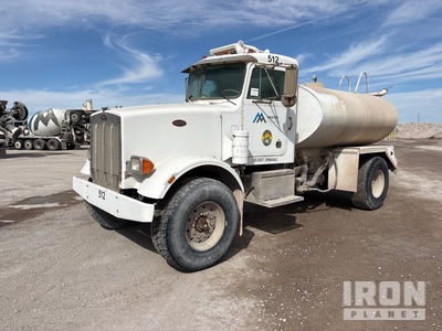 1975 Peterbilt 348 2000 gal 4x2 Water Truck