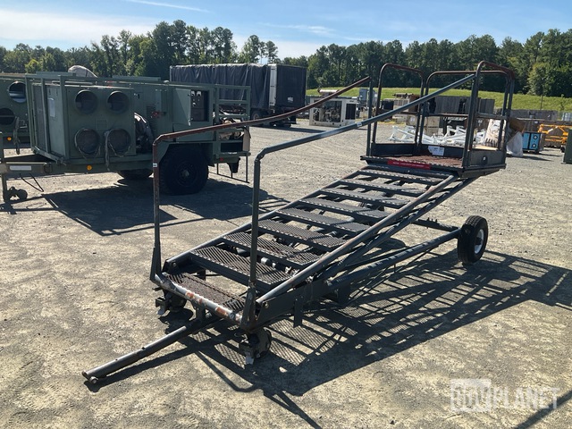 REA B-1 Maintenance Platform