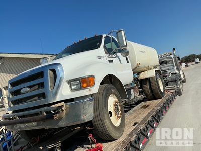 2009 Ford F-750 散水車
