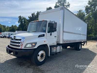 2019 Hino 268 4x2 Furgoneta caja cerrada