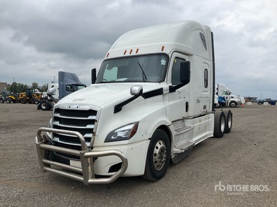 2020 Freightliner Cascadia 126 6x4 T/A Sleeper Truck Tractor