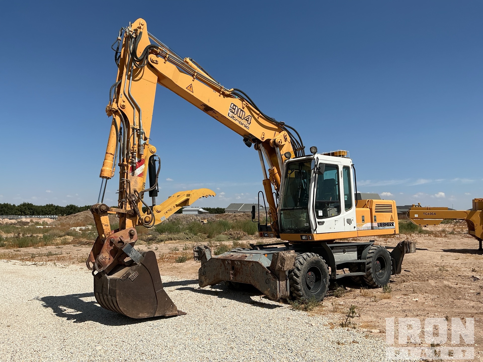 2004 Liebherr A904 Wheel Excavator