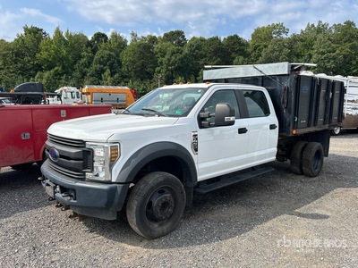 2018 Ford F-450 4x2 Crew Cab Tipper Truck