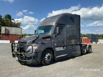 2021 Freightliner Cascadia 126 Sleeper Prime Mover