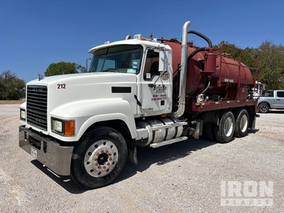 2009 Mack CH613 Custom built 6x4 Vacuum Tanker Truck