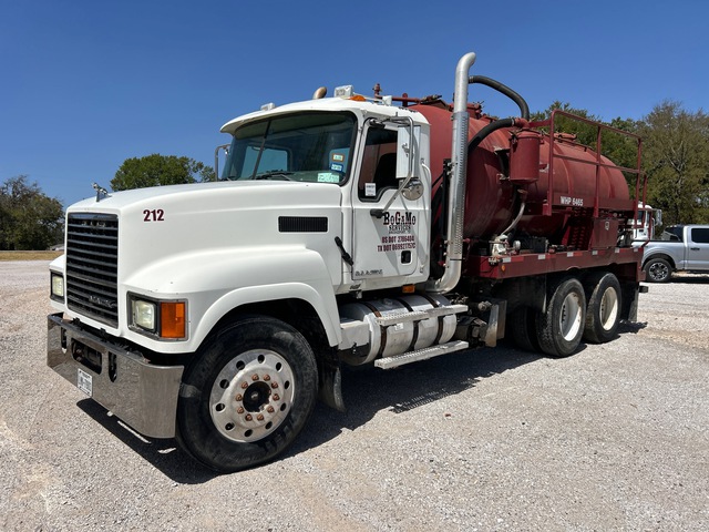 2009 Mack CHU613 6x4 Vacuum Tanker Truck