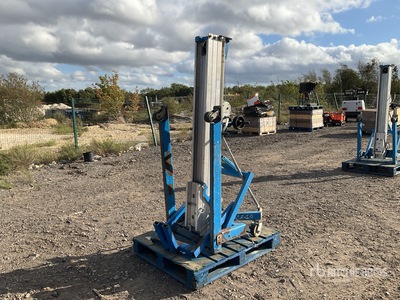 2018 Genie SLA 15 Monte-charge pour matériaux