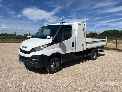 2017 Iveco 35C12 Camion Benne Camion à benne basculante (Inoperable)
