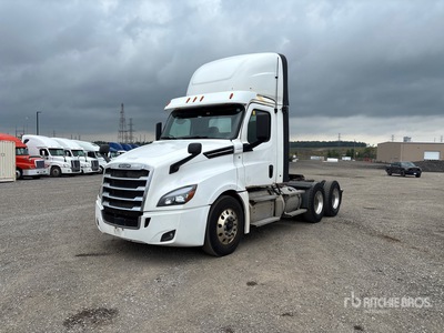 2020 Freightliner Cascadia 126 6x4 T/A Day Cab Truck Tractor