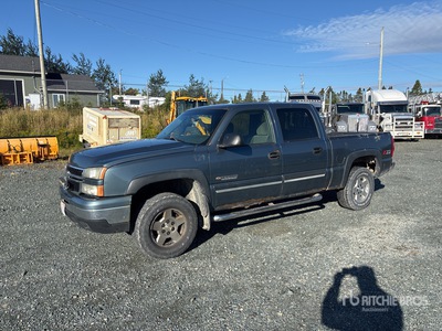 2006 Chevrolet Silverado 1500 4x4 Crew Cab Pickup