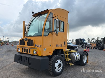 2021 Autocar 4x2 ターミナル トラクター