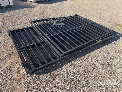Quantity of (3) 2026 Double Wing Iron Puerta de entrada (Unused)