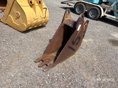 12 in Digging Godet arrière de pelleteuse