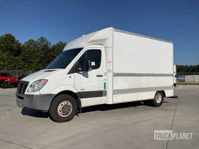 2009 Freightliner Sprinter 3500 4x2 Camion fourgon