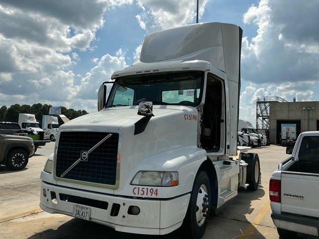 2017 Volvo VNM 4x2 S/A Day Cab Truck Tractor