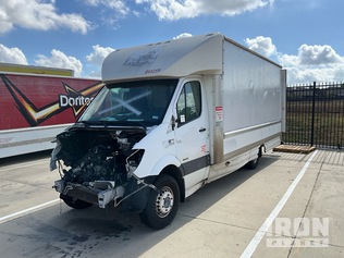 Fourgon utilitaire Mercedes-Benz 2015 Sprinter 3500 Step Van — occasion