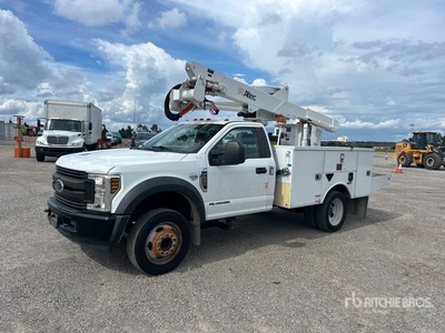 2019 Altec 37 ft on 2019 Ford F-550 4x2 高所作業車