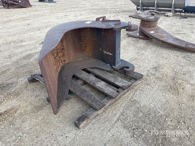 Saes 26 in Q/C Trenching Excavator Bucket - Fits John Deere 85