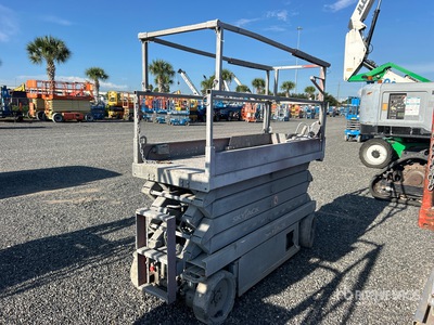 2014 Skyjack SJIII3226 Electric シザーリフト