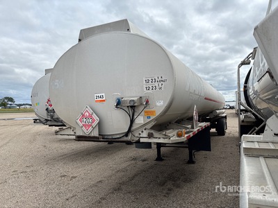 2002 Polar 9500 gal T/A Tanker Trailer