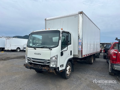 2016 Isuzu NPR 4x2 شاحنة فان (Inoperable)