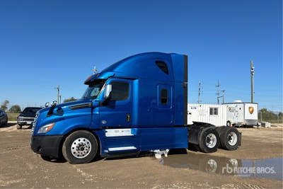 2019 Freightliner Cascadia 6x4 T/A Sleeper Truck Tractor