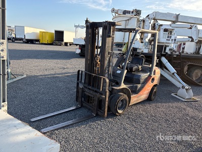 2011 Toyota 8FGU25 4500 lb Montacargas