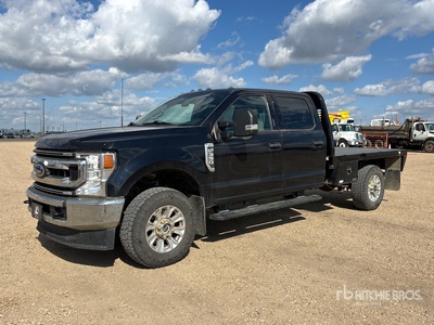 2022 Ford F-350 XLT 4x4 Crew Cab Flatbed Truck