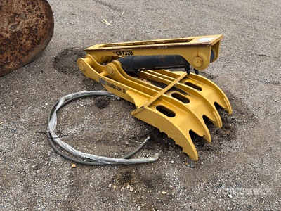 Hydraulic Excavator Thumb - Fits Cat 320
