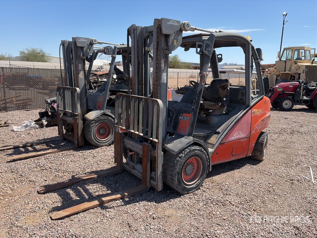 2005 Linde H35D Pneumatic Tire Forklift