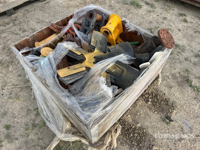 Assorted Heavy Equipment Parts Pièces diverses