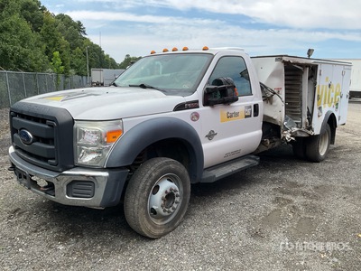 2016 Ford F-550 4x2 Utility Truck (Inoperable)