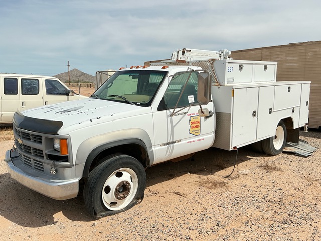 1995 Chevrolet C3500 HD 4x2 Service Truck (Inoperable)