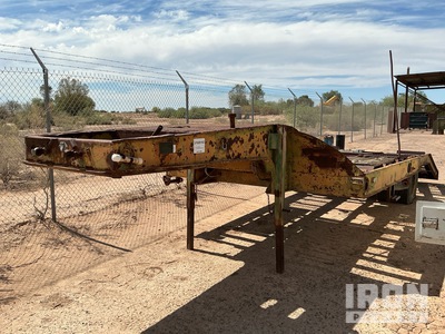 1942 Fruehauf 20 ft S/A Remolque caja abierta