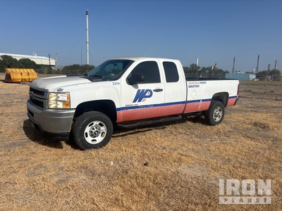2011 Chevrolet Silverado 2500 4x2 Extended Cab Pickup