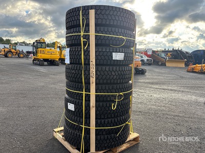 Quantity of (8) 11R22.5 Snow Traction Retreaded اطارات المواصلات (Unused)