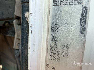 1996 Freightliner FLD112 6x4 Water Truck