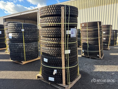 Quantity of (8) 11R22.5 Snow Traction Retreaded اطارات المواصلات (Unused)