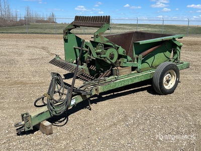 Crown 54 in Paddle Rock Picker