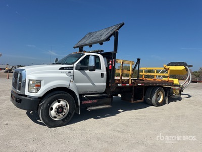 2016 Ford F-650 4x2 Ciężarówka z tłumikiem