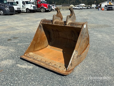 WBM 60 in Q/C Cleanup Excavator Bucket - Fits Linkbelt 210X