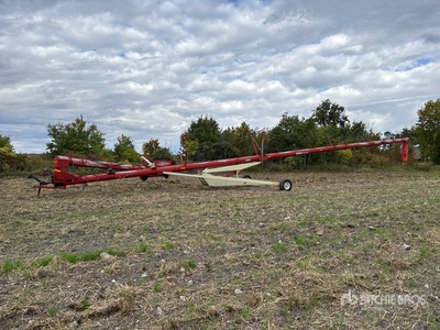 Buhler Farm King 1385 13 in x 85 ft Swing Grain Auger
