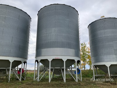 Westeel-Rosco +/- 5500 bu Hopper Grain Bin