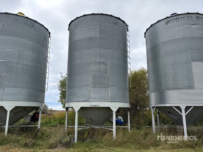 Westeel-Rosco +/- 2350 bu 7 Ring Hopper Grain Bin