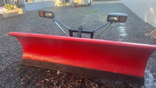 Western Pro Plus HD 9 ft 2 Way Snow Plow Western Pro Plus HD 9 ft 2 Way Snow Plow
