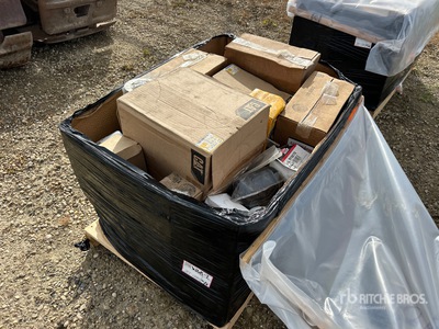 Quantity of Assorted Fuel/Oil Filtros - Fits Cat D6M,D7R/H