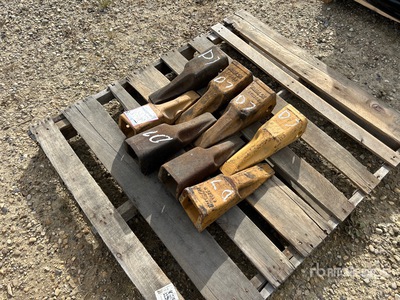 Quantity of (8) Ripper Teeth - Fits Cat D7/D8