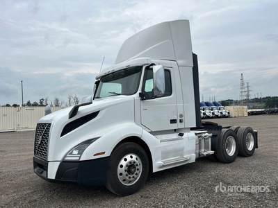 2020 Volvo VNL 6x4 T/A Day Cab Truck Tractor