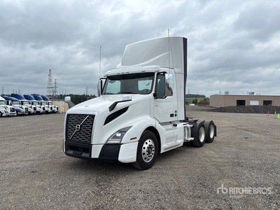 2020 Volvo 6x4 T/A Day Cab Truck Tractor
